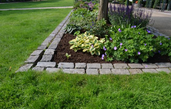 Flower Bed Mulching in Odessa